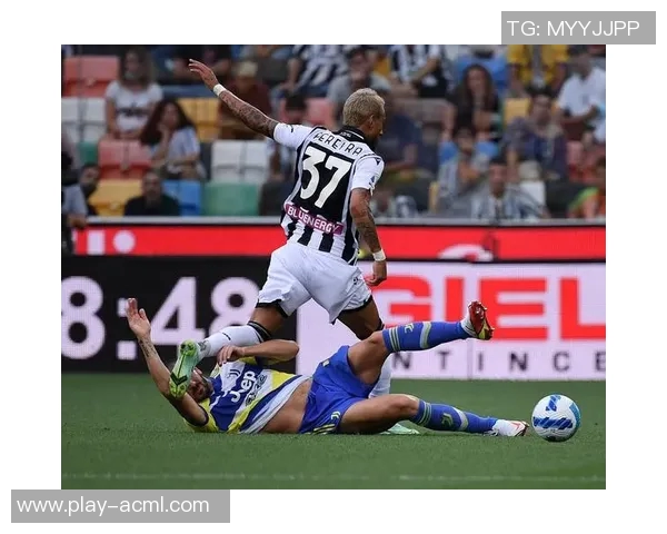 罗纳尔多经纪公司成功签约帕尔梅拉斯中场安德烈斯佩雷拉